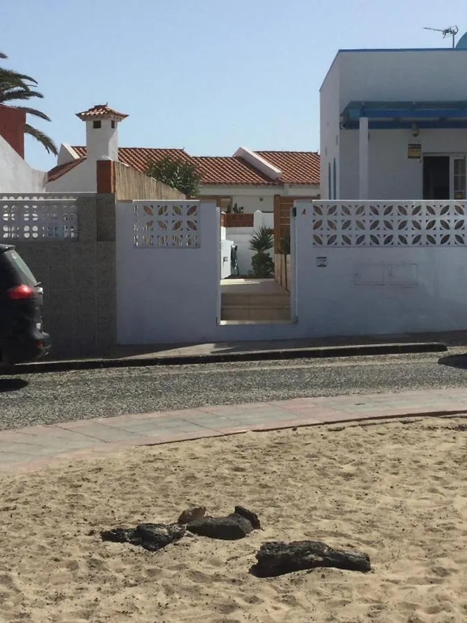 Cozy, Beach House , By Mahbovillas La Oliva